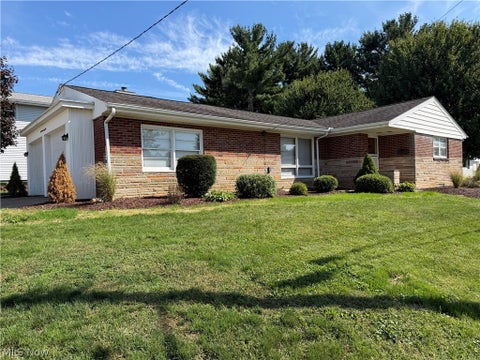 Homes For Sale - 241 Lake Avenue<br/> Massillon, OH 44646