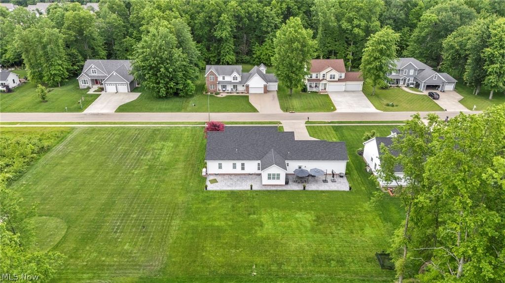 Photo of 533 Terra Verde Avenue, Columbiana, OH 44408 (MLS # 5213851)