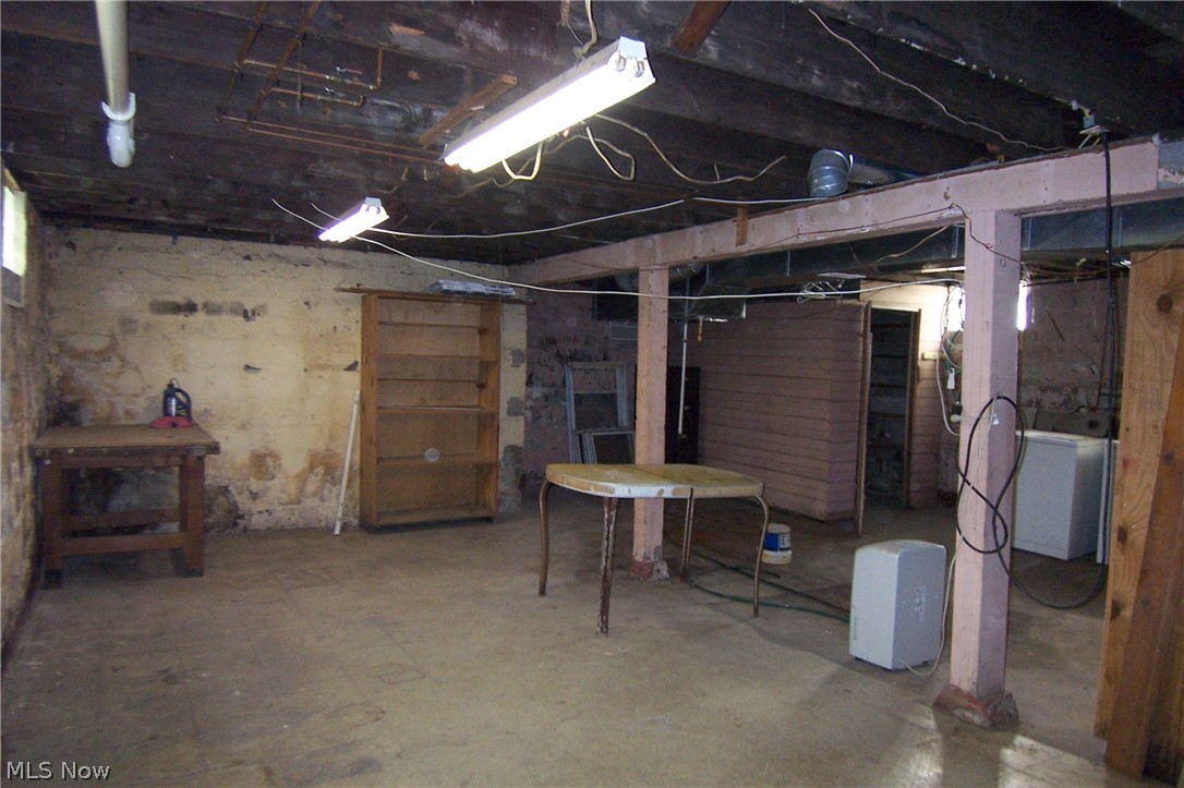 East Akron Terrace - Residential