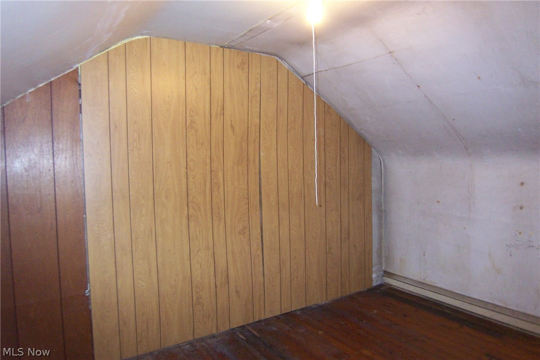 East Akron Terrace - Residential