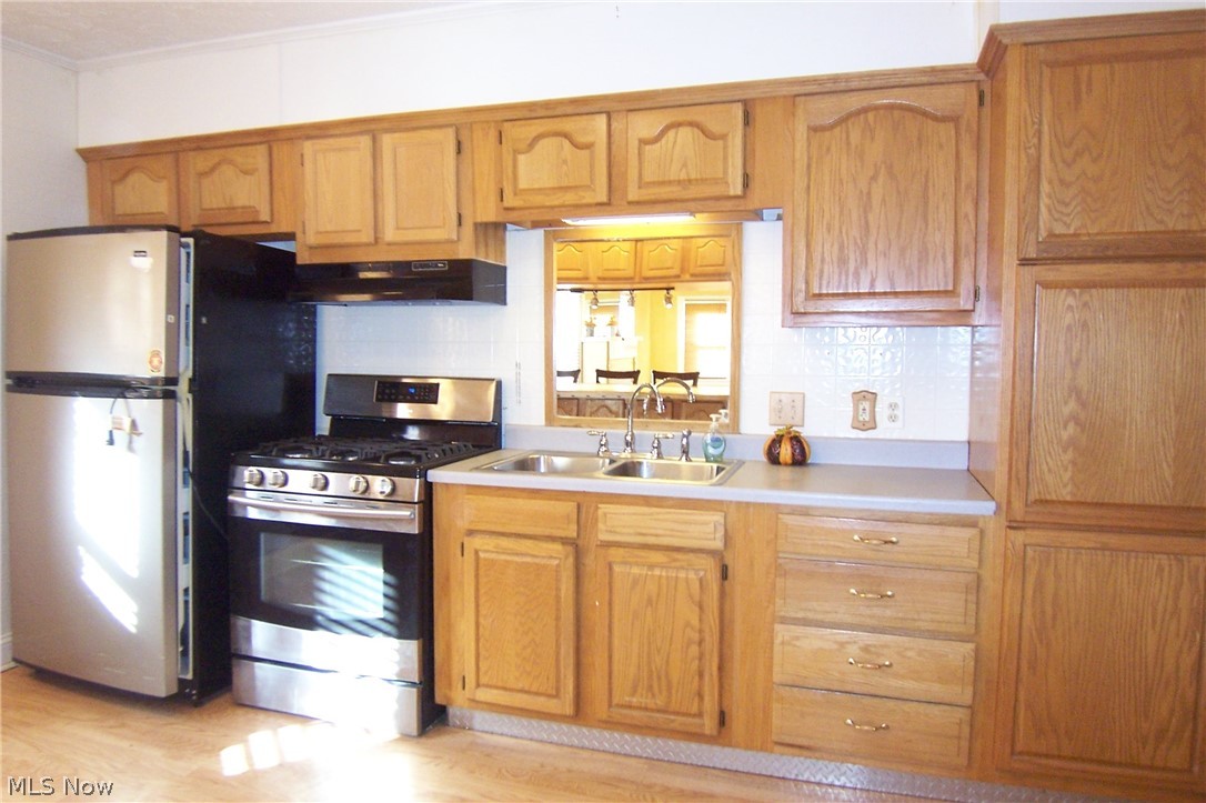 East Akron Terrace - Residential