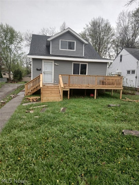 Homes For Sale - 14900 Summit Avenue<br/> Maple Heights, OH 44137