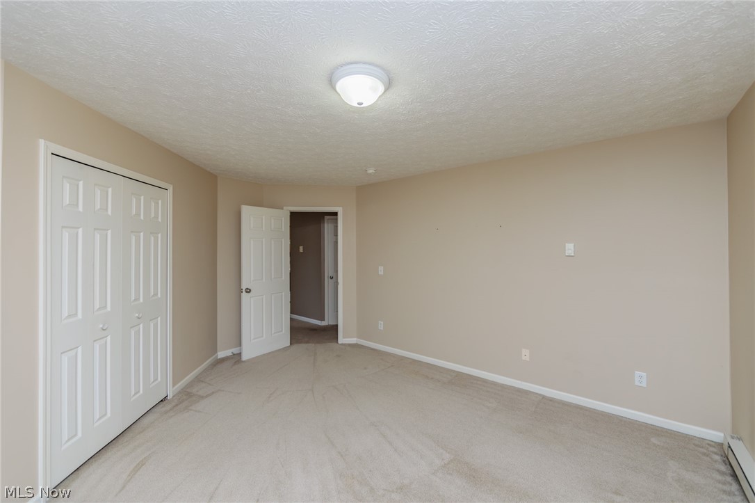 Creekside/Pleasant Lakes Condo - Residential