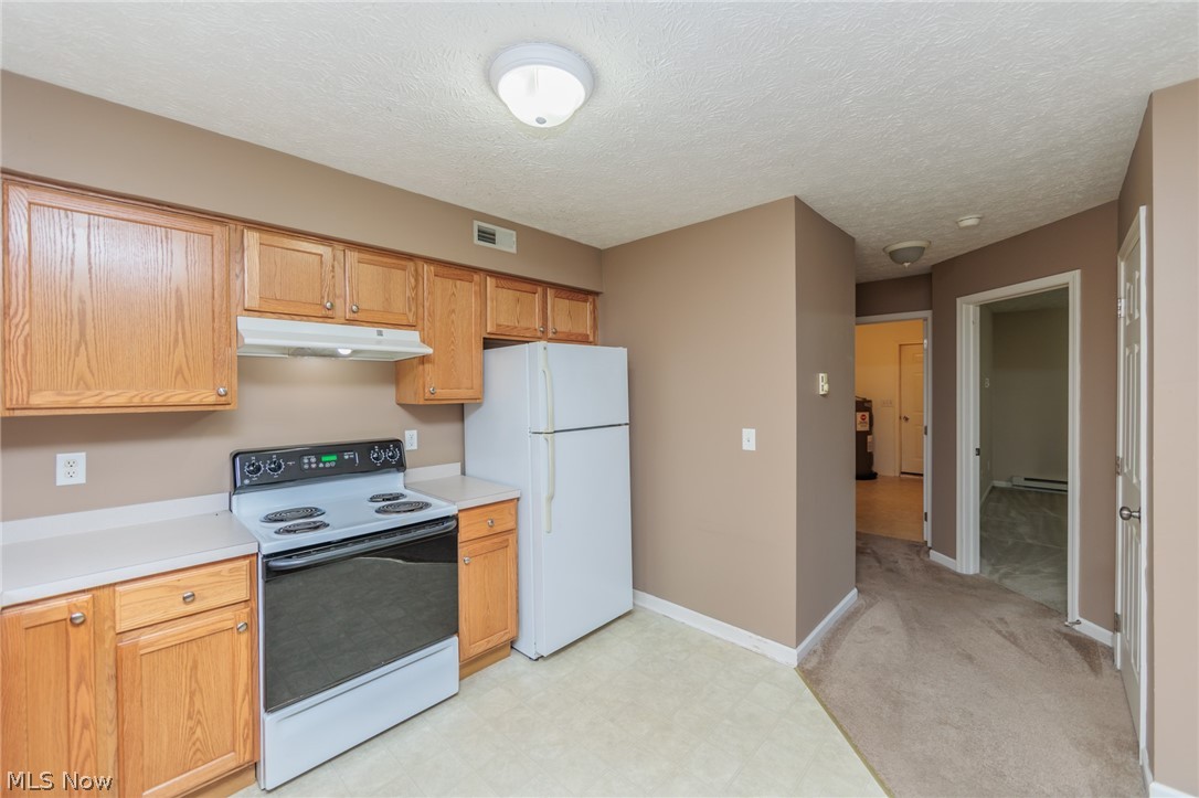 Creekside/Pleasant Lakes Condo - Residential