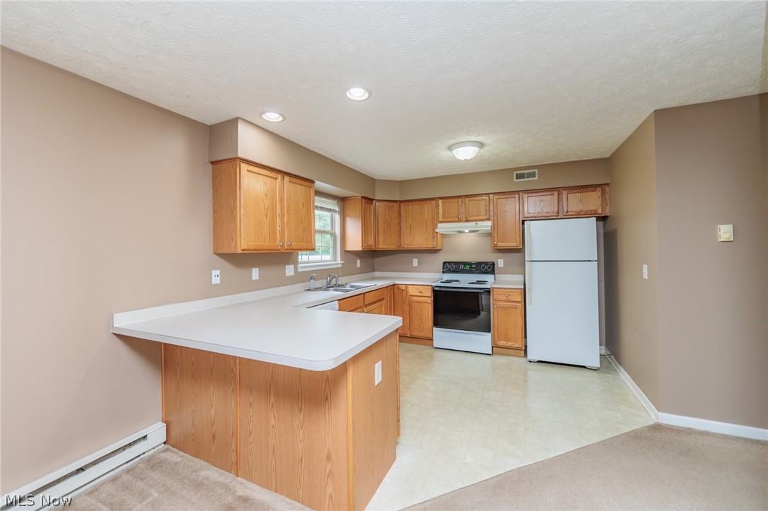 Creekside/Pleasant Lakes Condo - Residential