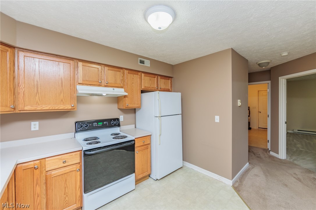 Creekside/Pleasant Lakes Condo - Residential