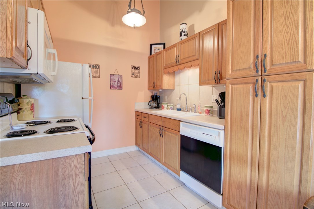 Riveroaks Terrace Condo - Residential