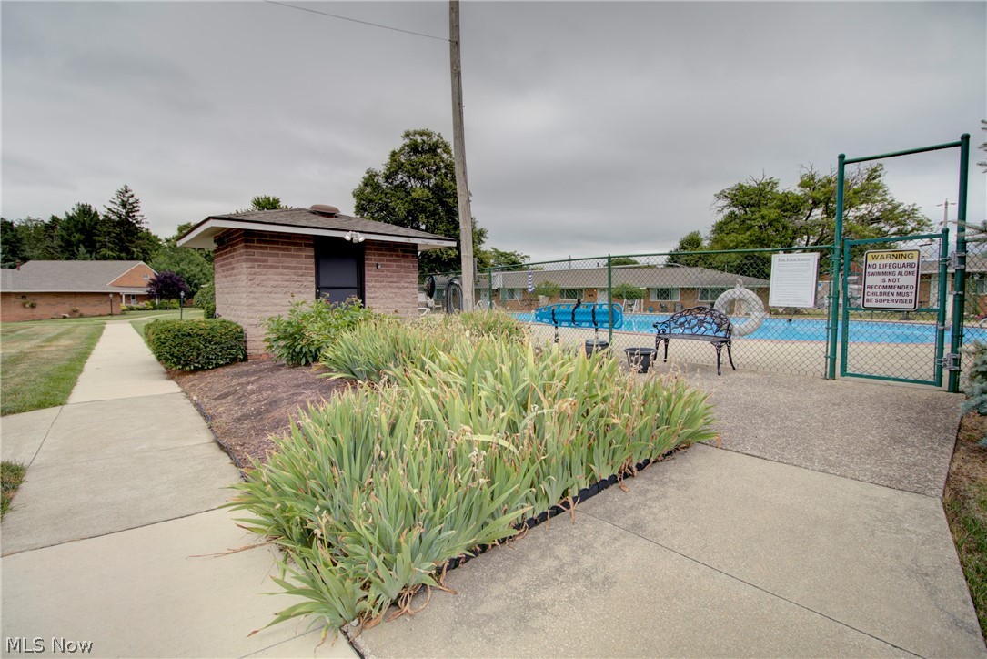 Riveroaks Terrace Condo - Residential