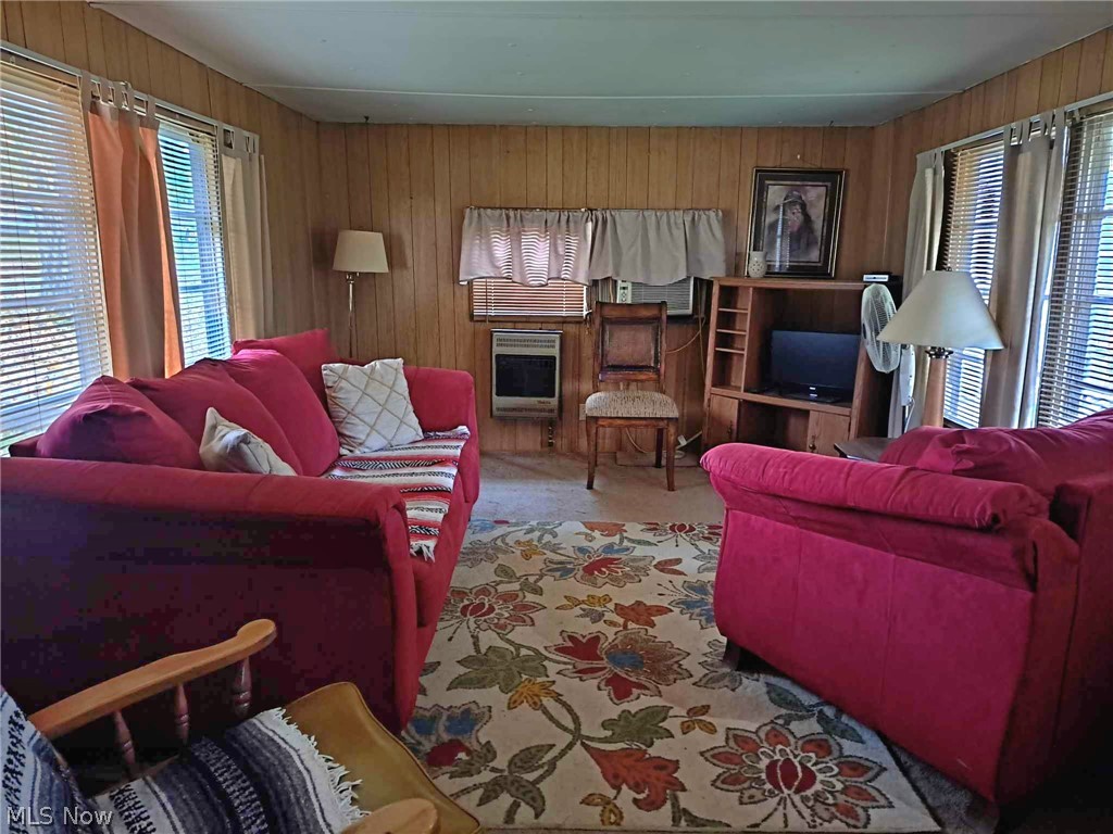 Sue Linn Acres - Residential