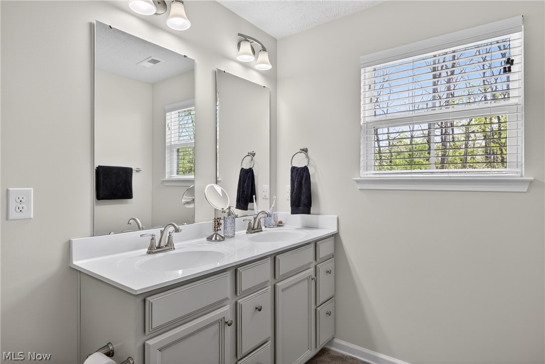 Hillshire Woods II Condo - Residential