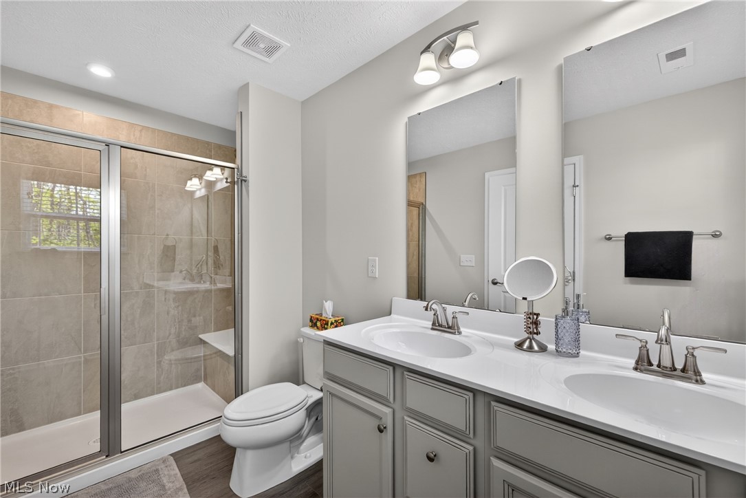 Hillshire Woods II Condo - Residential