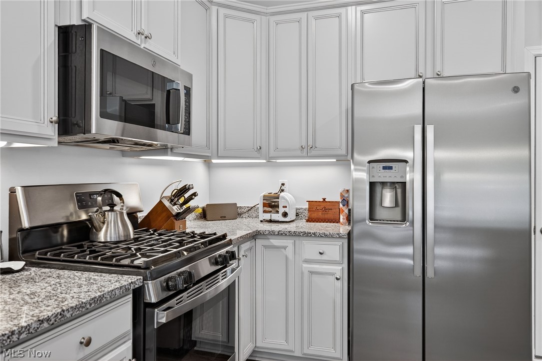 Hillshire Woods II Condo - Residential
