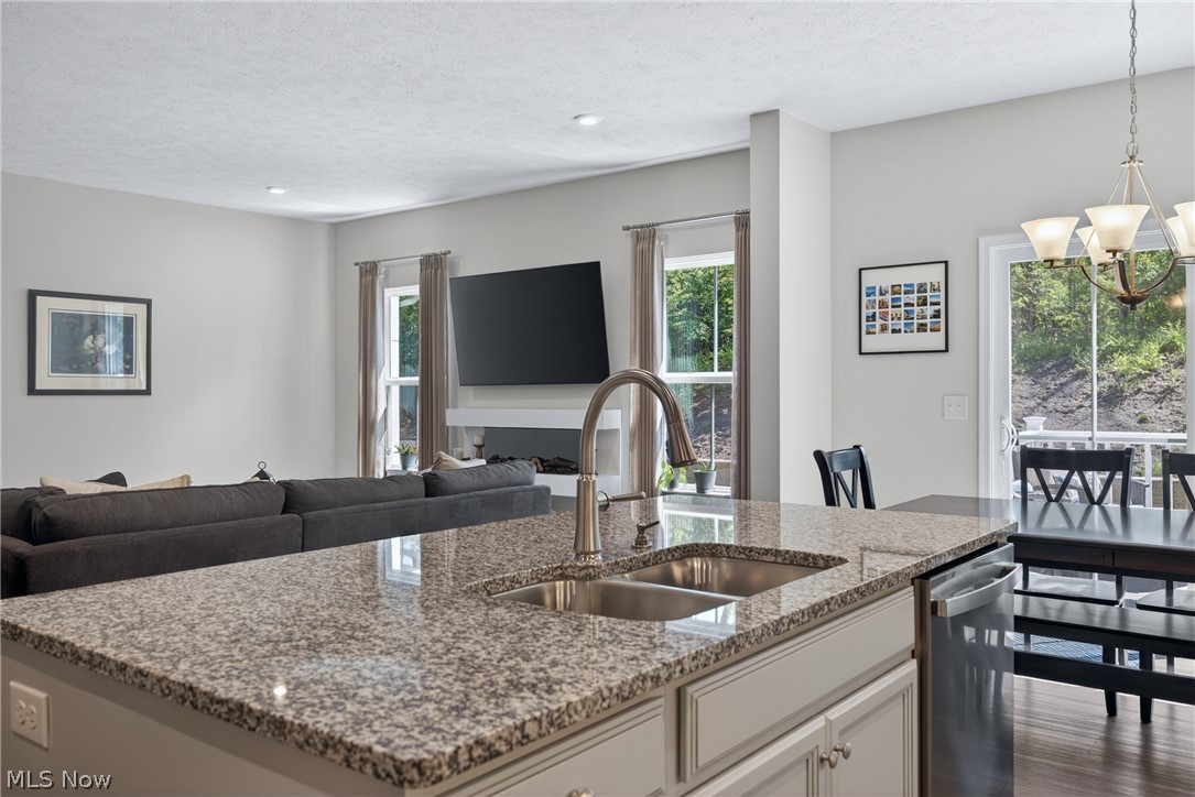 Hillshire Woods II Condo - Residential