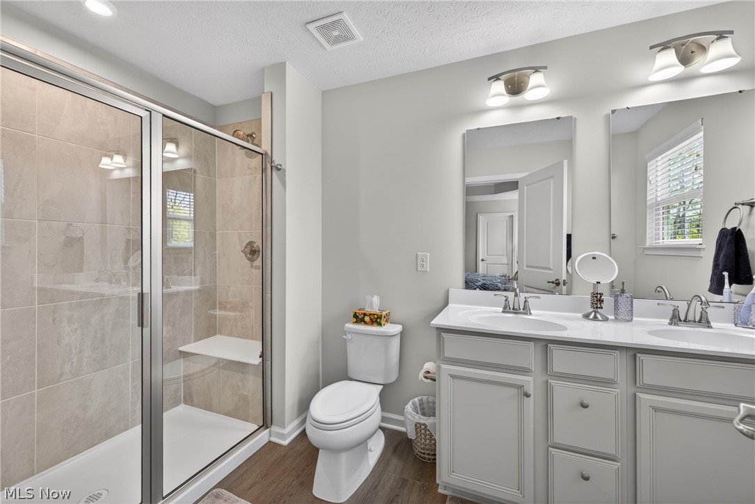 Hillshire Woods II Condo - Residential