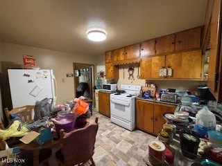 5806 Risher Road, Leavittsburg, Ohio image 6