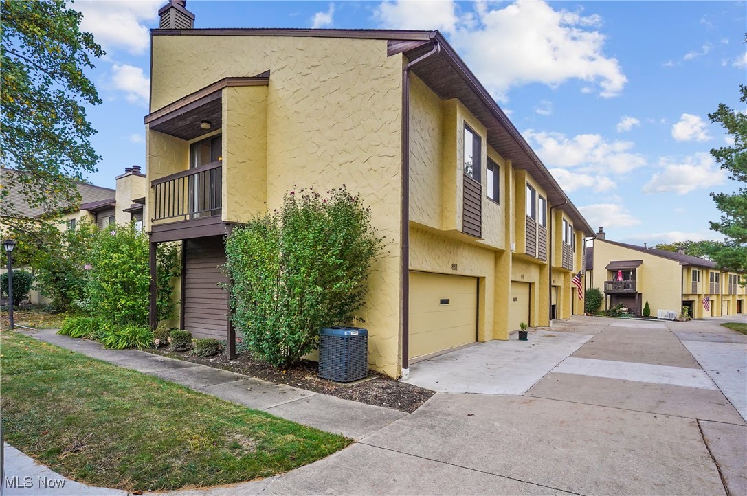 Hampton Woods - Residential