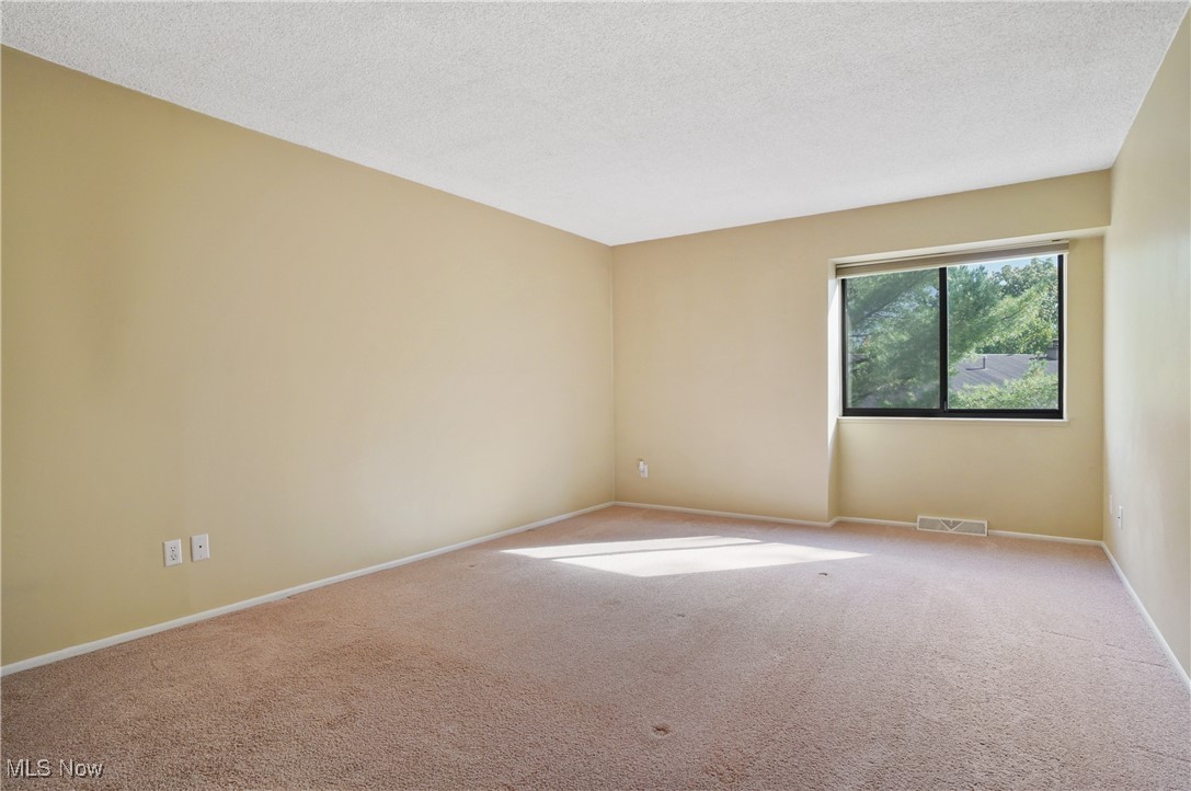 Hampton Woods - Residential