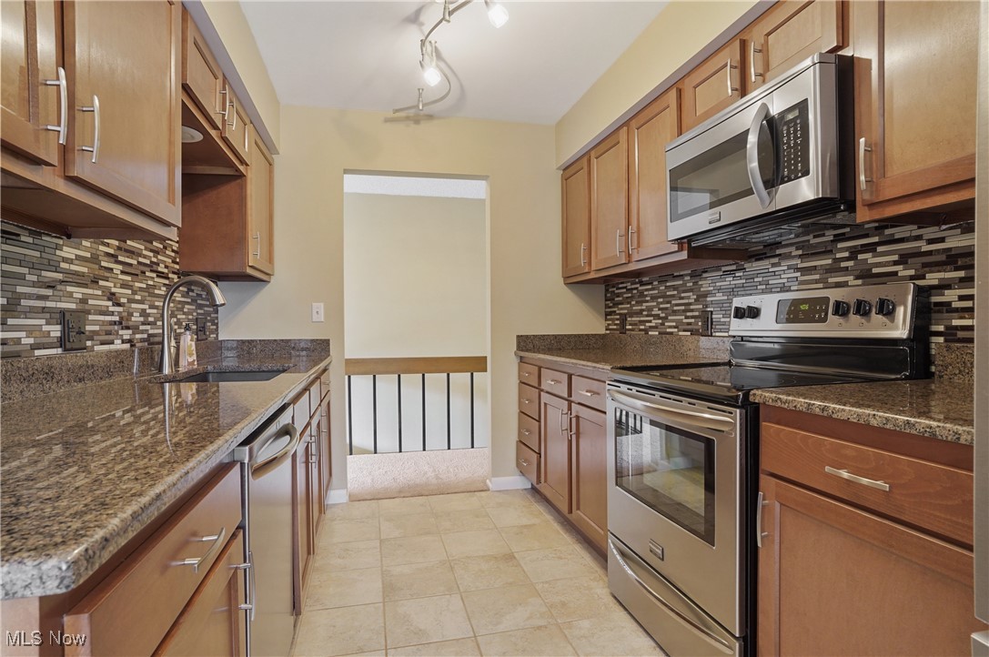 Hampton Woods - Residential