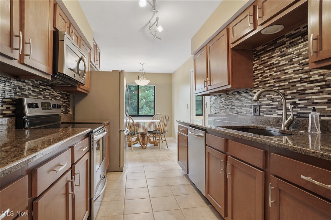 Hampton Woods - Residential