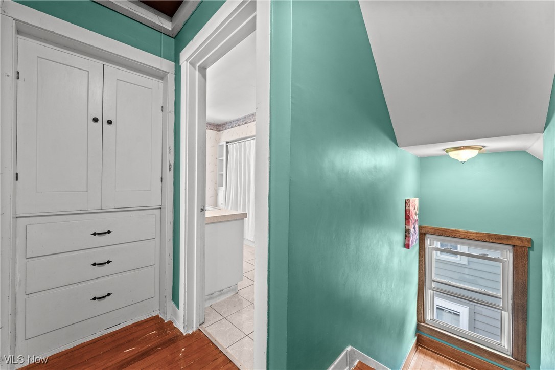 17445 Woodford Avenue, Lakewood, Ohio image 39
