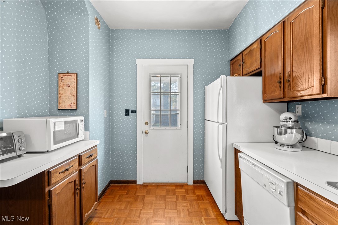 17445 Woodford Avenue, Lakewood, Ohio image 28