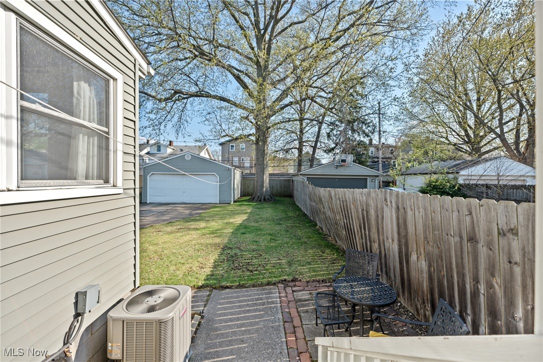 17445 Woodford Avenue, Lakewood, Ohio image 26