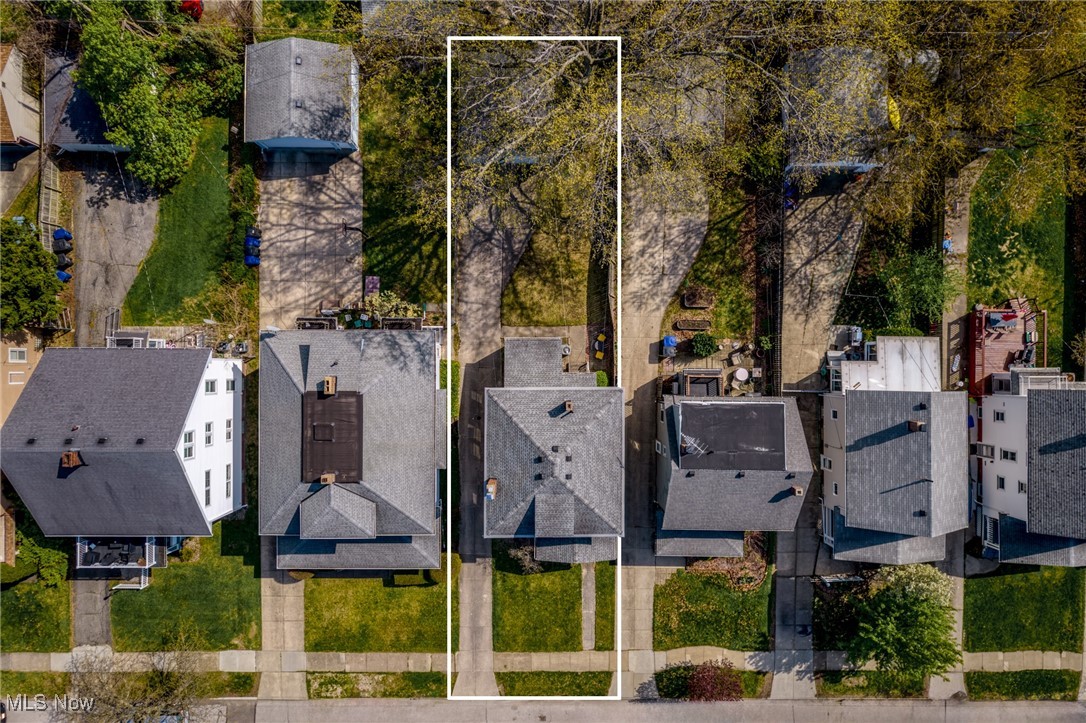 17445 Woodford Avenue, Lakewood, Ohio image 4