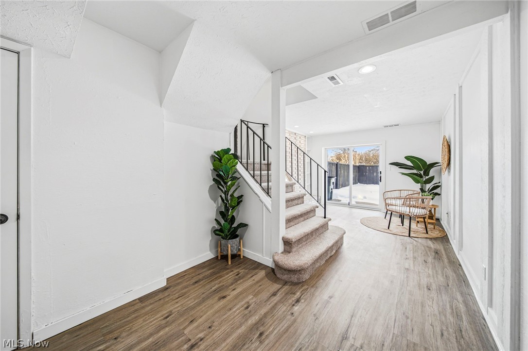 Four Seasons - Residential