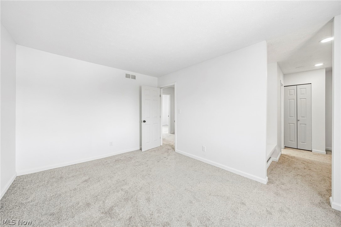 Four Seasons - Residential