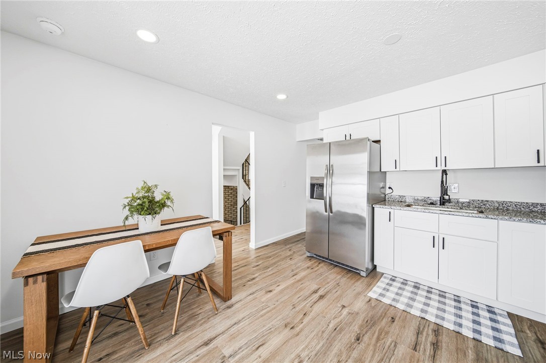 Four Seasons - Residential