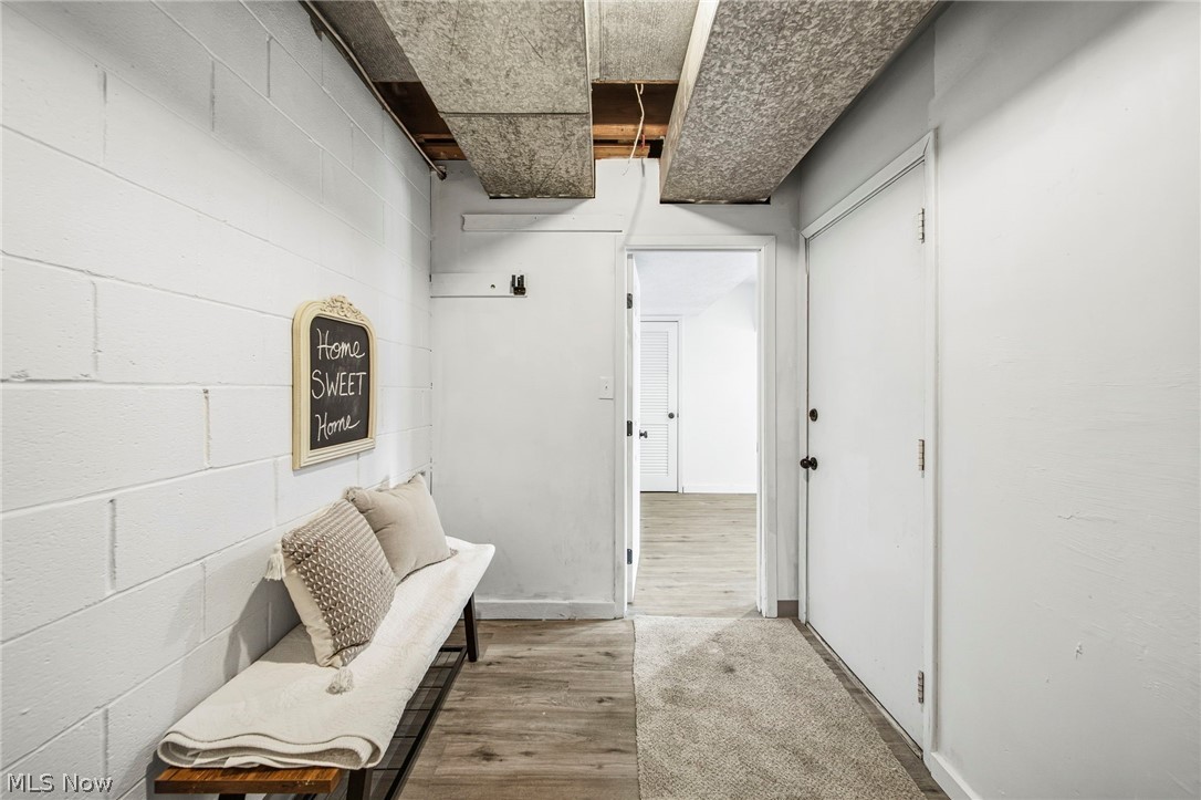 Four Seasons - Residential