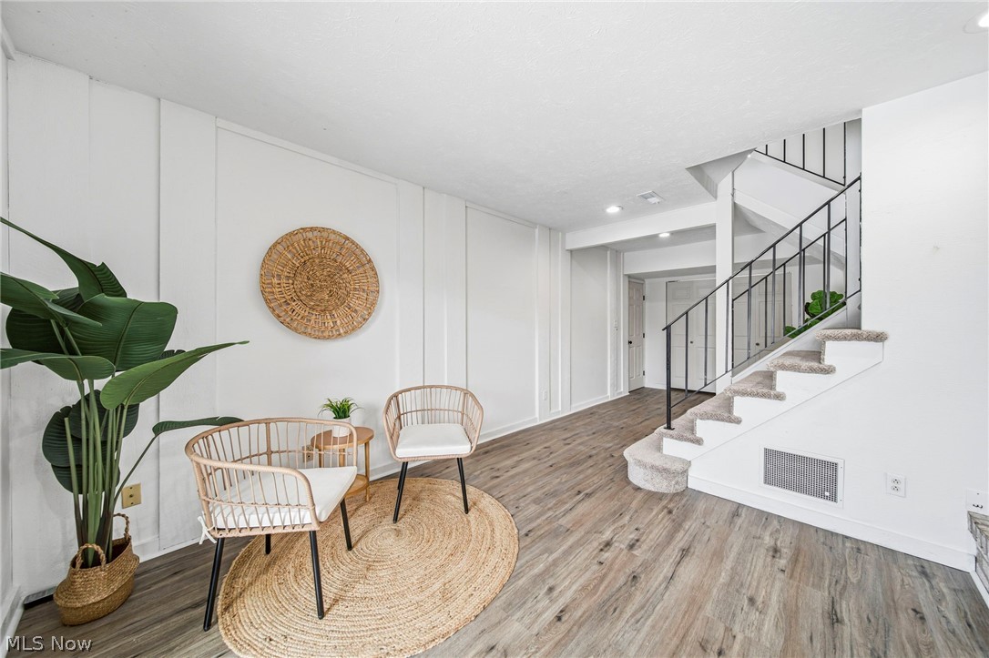 Four Seasons - Residential