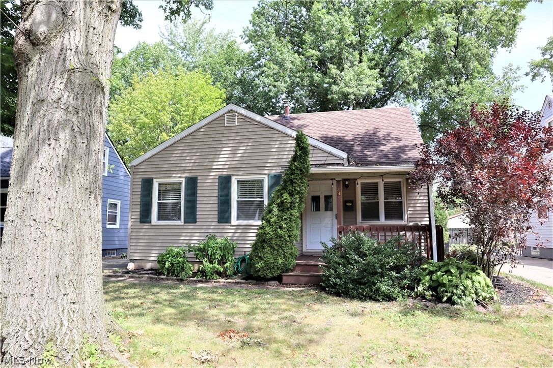 Cozy 3 bedroom home located just minutes from downtown Elyria. This property features a nice sized living room, updated kitchen and a full basement. The covered front porch is great for sitting and relaxing. The back yard is partially fenced in for privacy and and has combination concrete patio and wood deck. The detached garage is great for additional storage. Roughly 30 miles from Cleveland.