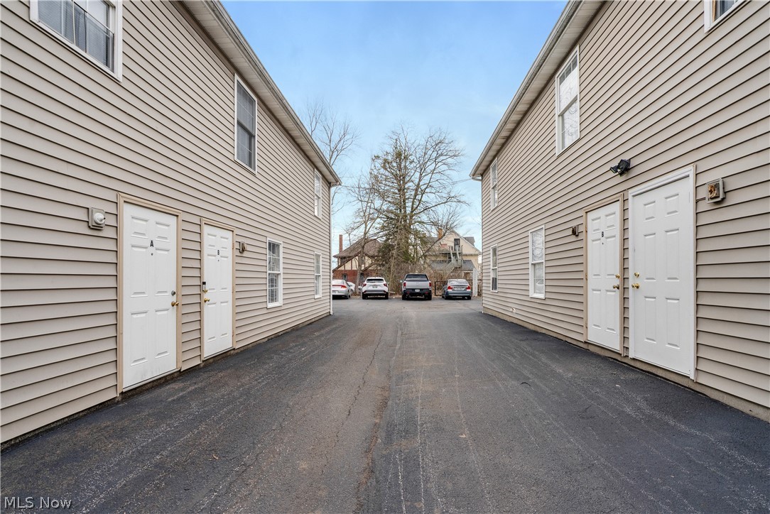 City/Youngstown - Residential Income