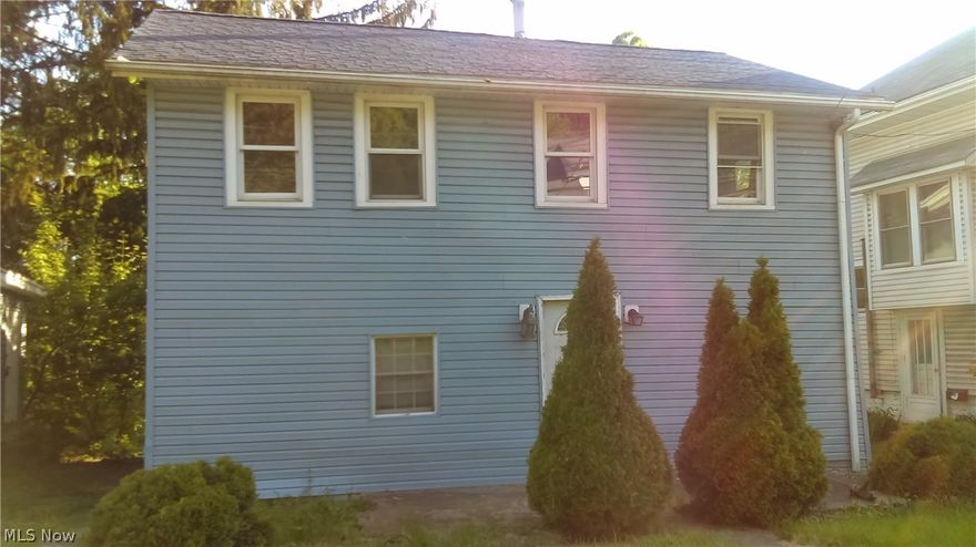 Fixer upper. Agent Owned.