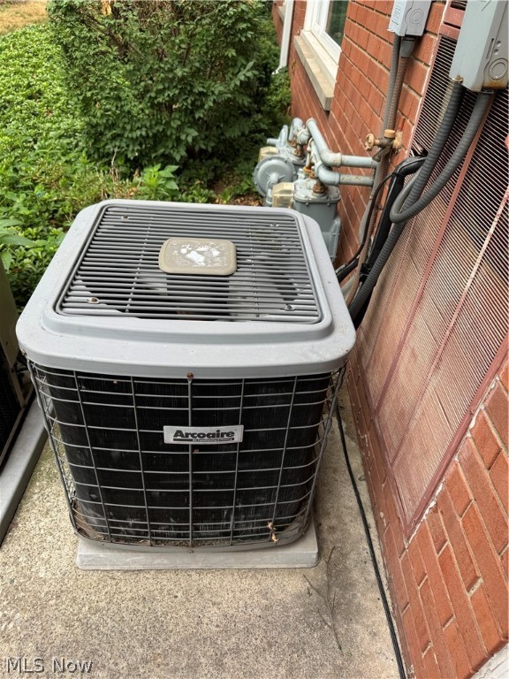 Hollycroft Condo - Residential