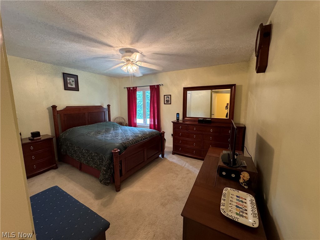 Hollycroft Condo - Residential