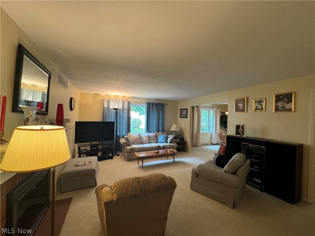 Hollycroft Condo - Residential