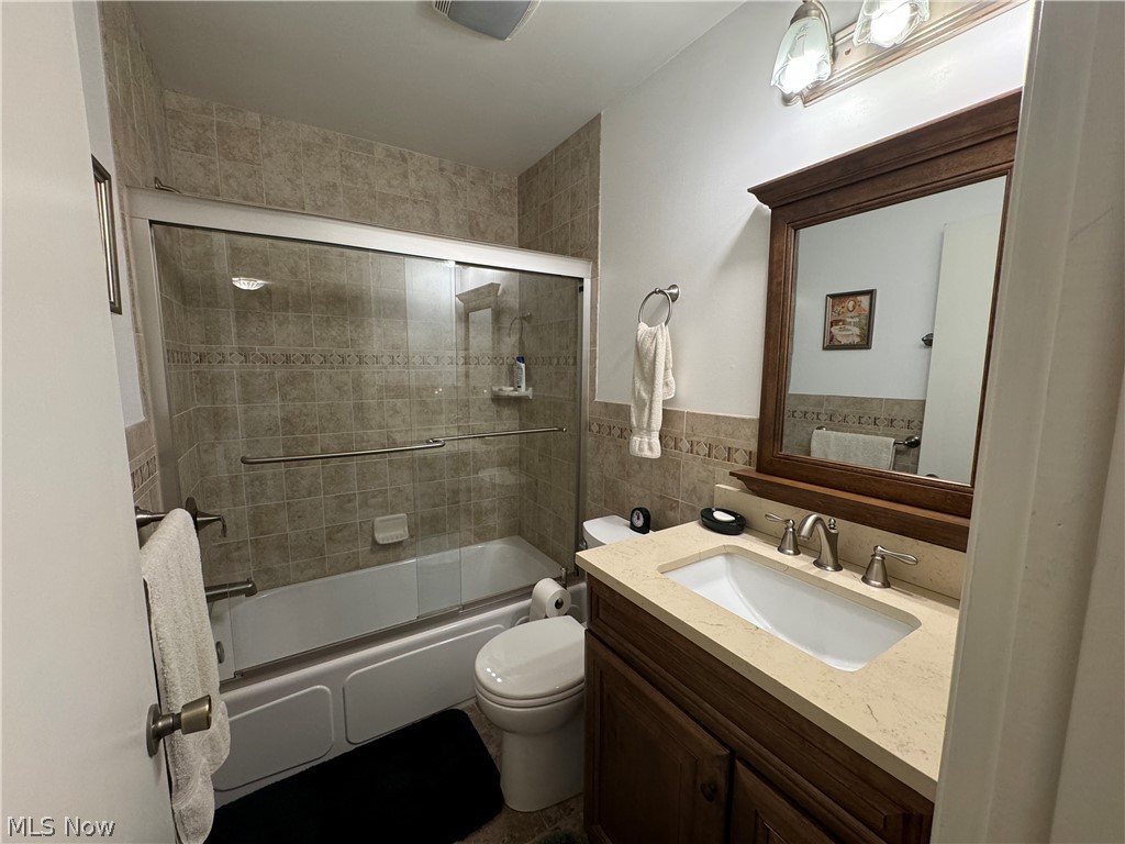 Hollycroft Condo - Residential