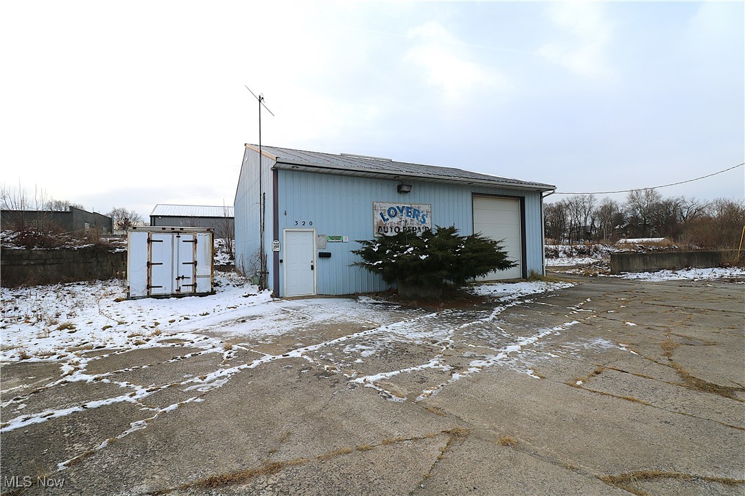 Section 4 City/Norwalk - Commercial Sale