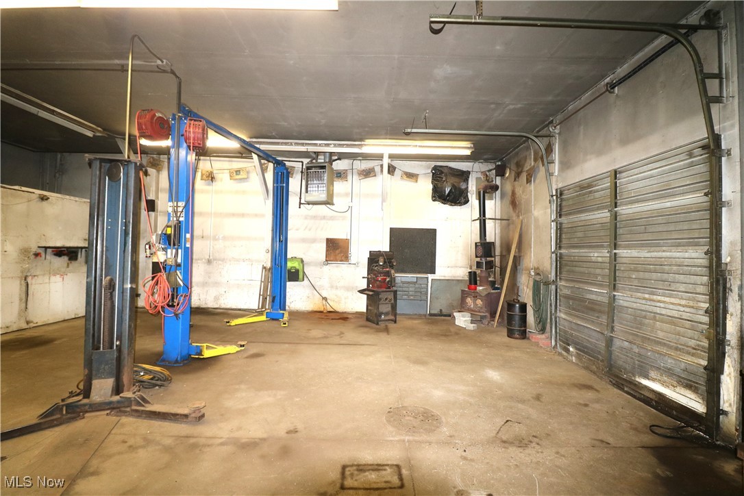 Section 4 City/Norwalk - Commercial Sale