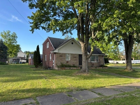 Homes For Sale - 1006 Orlo Dr<br/> Trumbull County, Warren, OH 44485