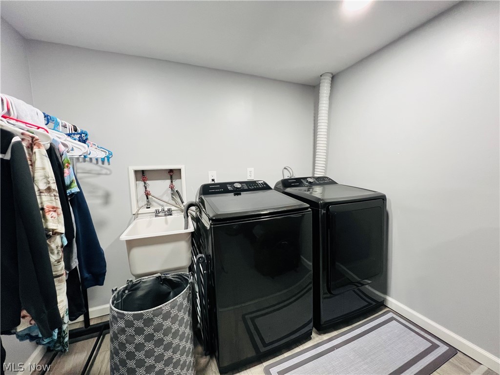 Hunting Mdws 12 - Residential