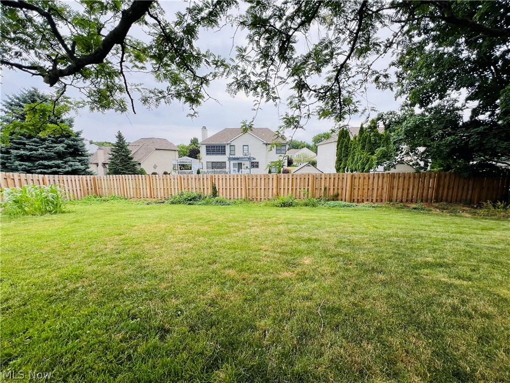 Hunting Mdws 12 - Residential