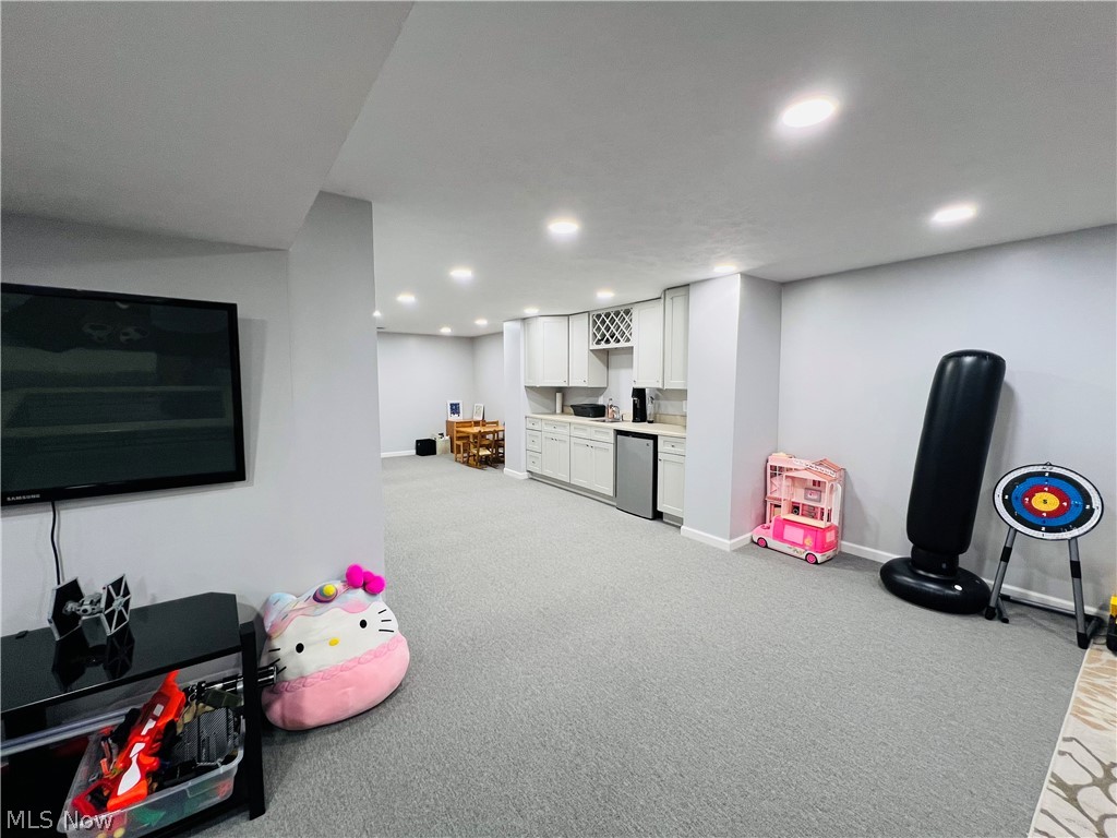 Hunting Mdws 12 - Residential