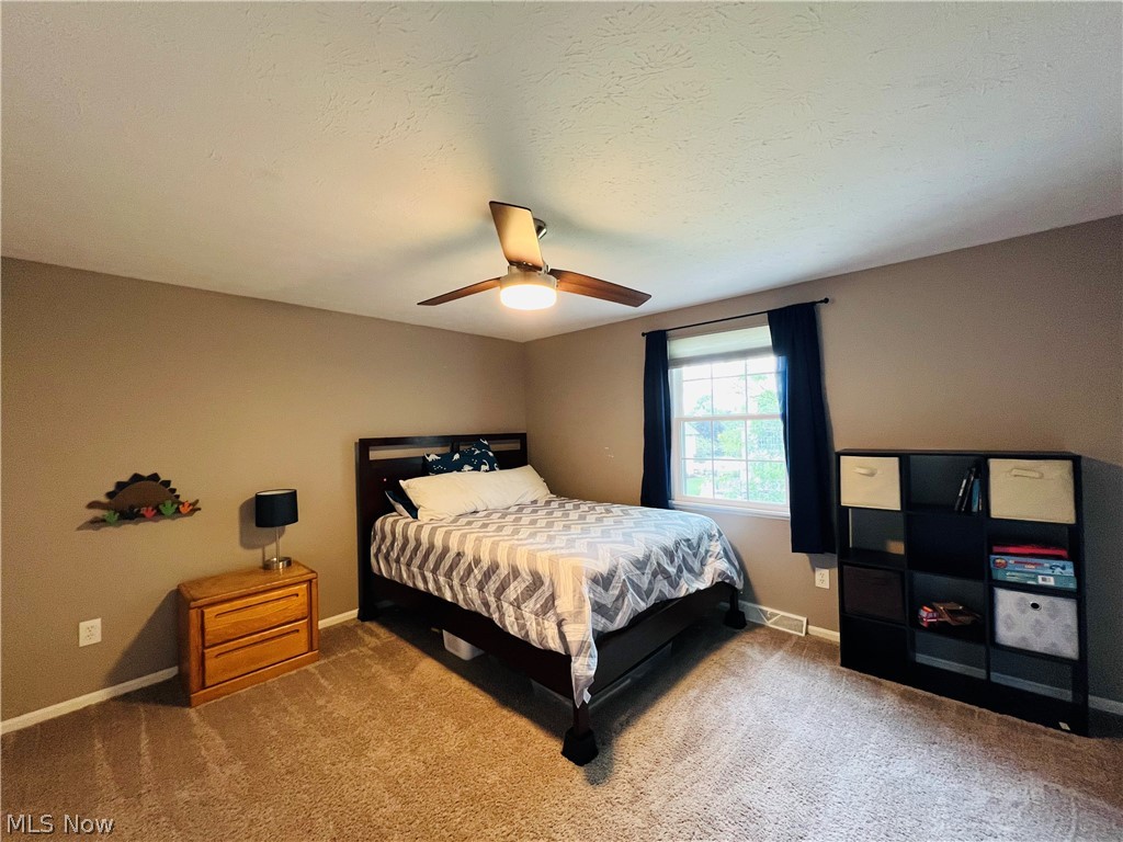 Hunting Mdws 12 - Residential