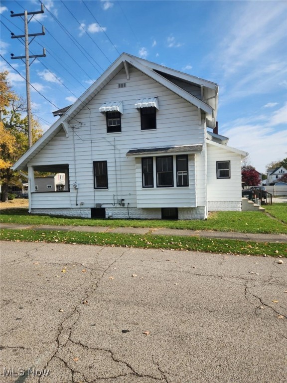 1018 W Hopocan Avenue, Barberton, Ohio image 3