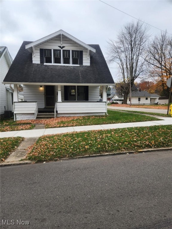 1018 W Hopocan Avenue, Barberton, Ohio image 1