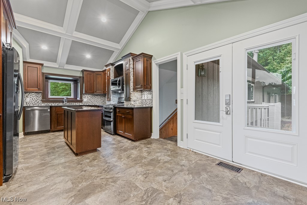 153 Cheyenne Trail, Malvern, Ohio image 9