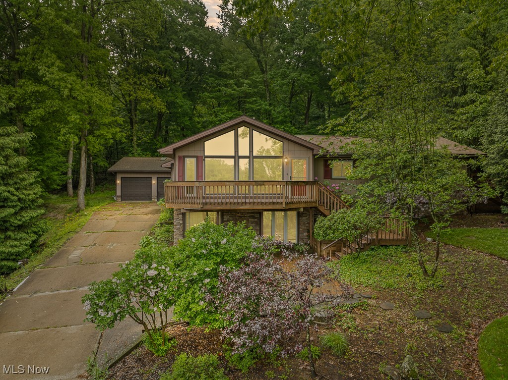 153 Cheyenne Trail, Malvern, Ohio image 1